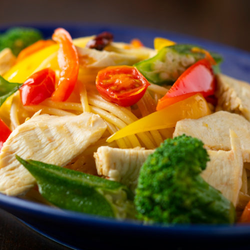 鶏と彩り野菜のペペロンチーノ
